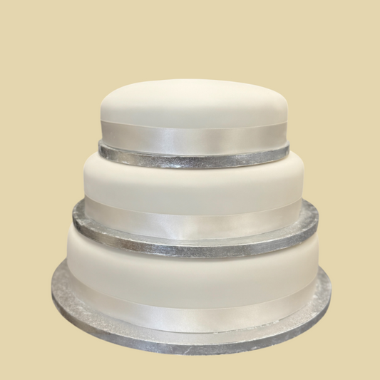 Iced handmade wedding fruit cake 3 tier round tower